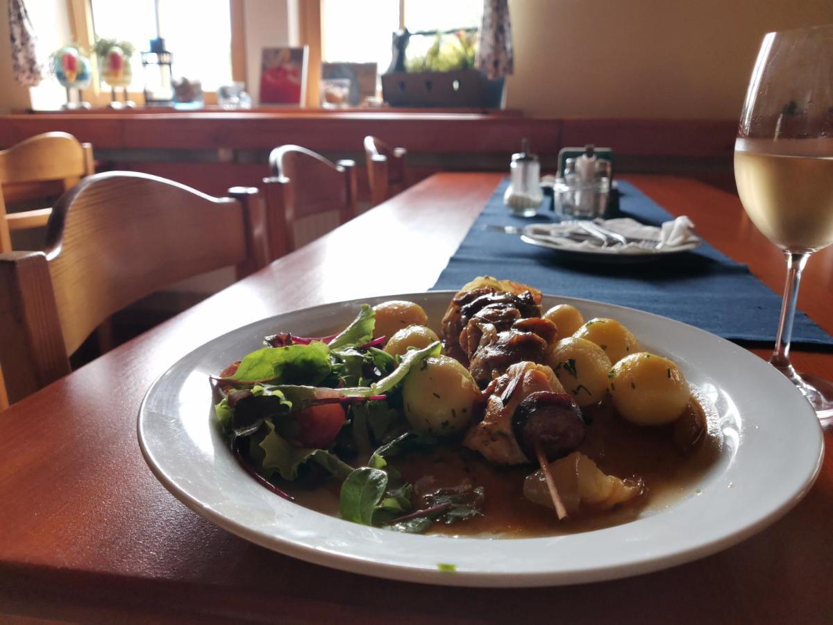 Hotel Zlaty Potok Nicov  Zewnętrze zdjęcie