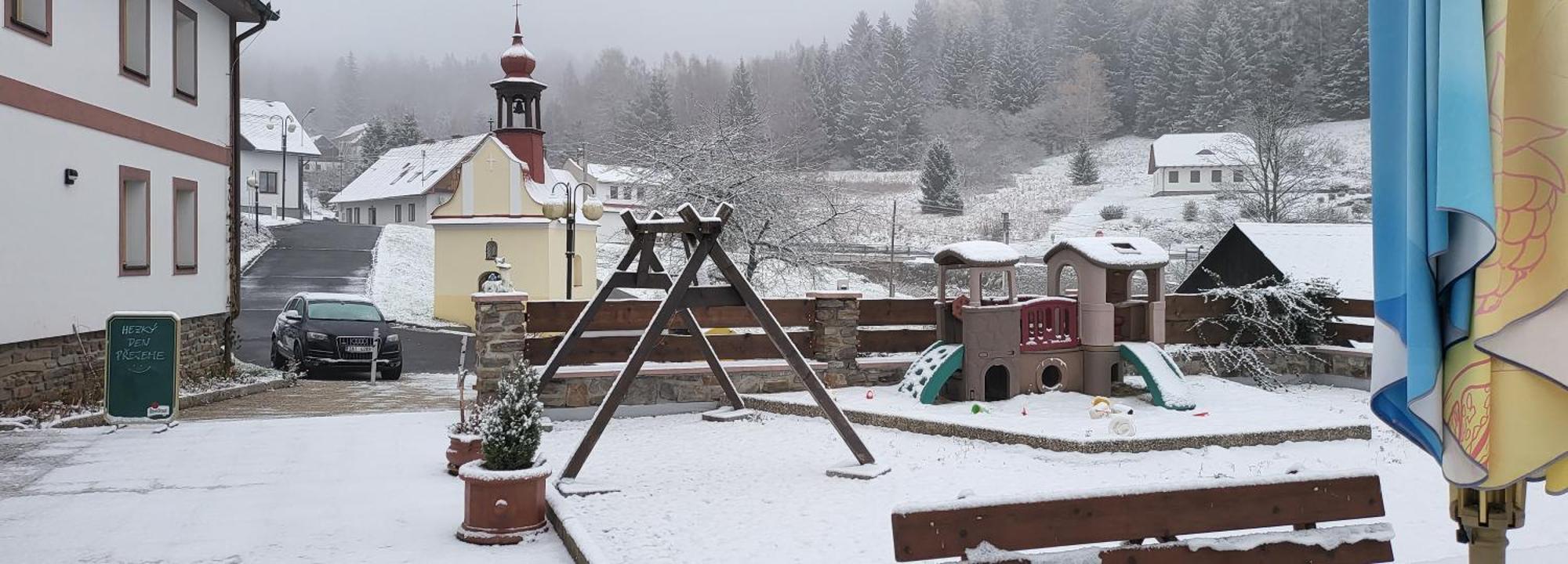 Hotel Zlaty Potok Nicov  Zewnętrze zdjęcie